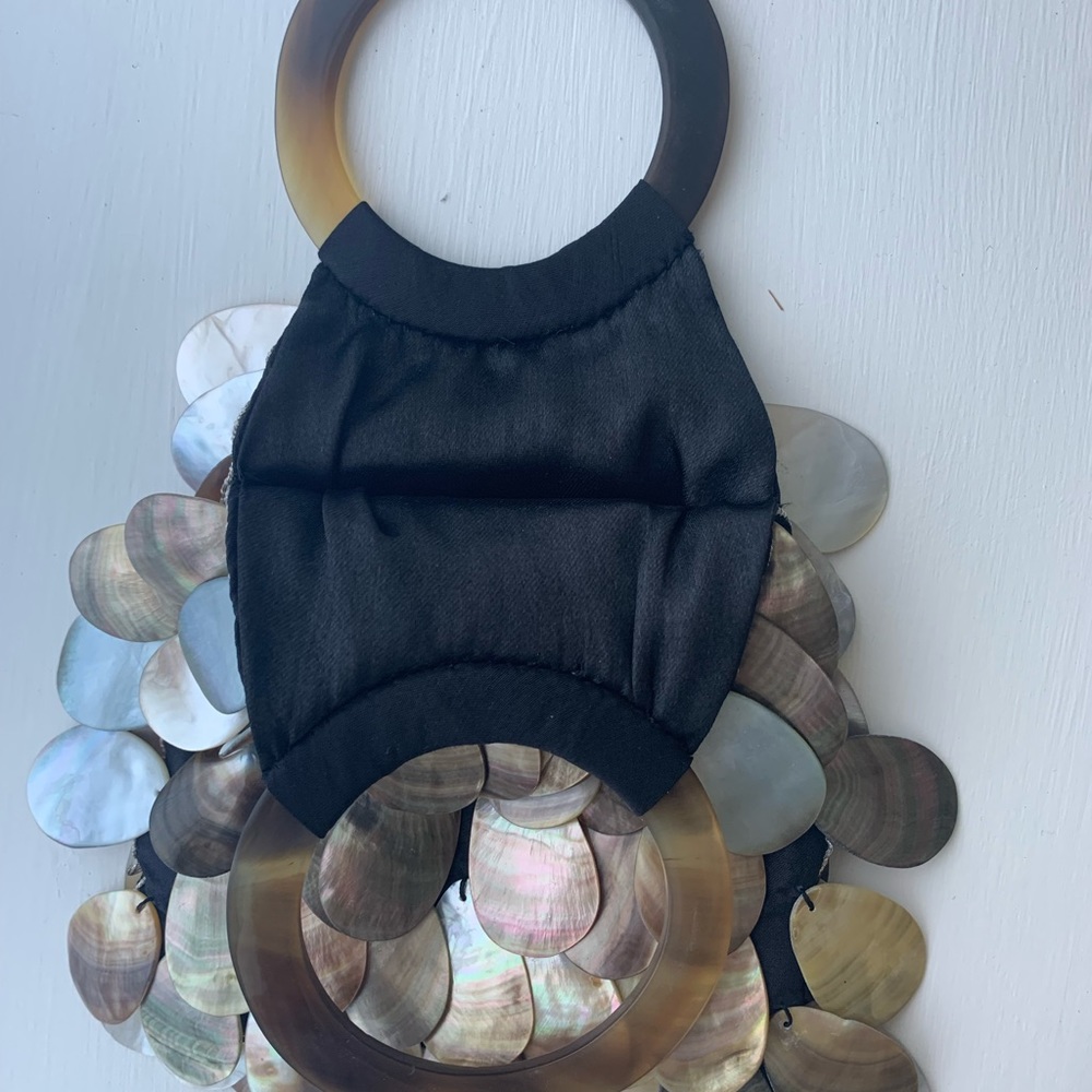 Shell clutch - Picture 3 of 3